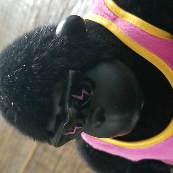 Singing "Wild Thing" Gorilla with Shades - Picture 5 of 6